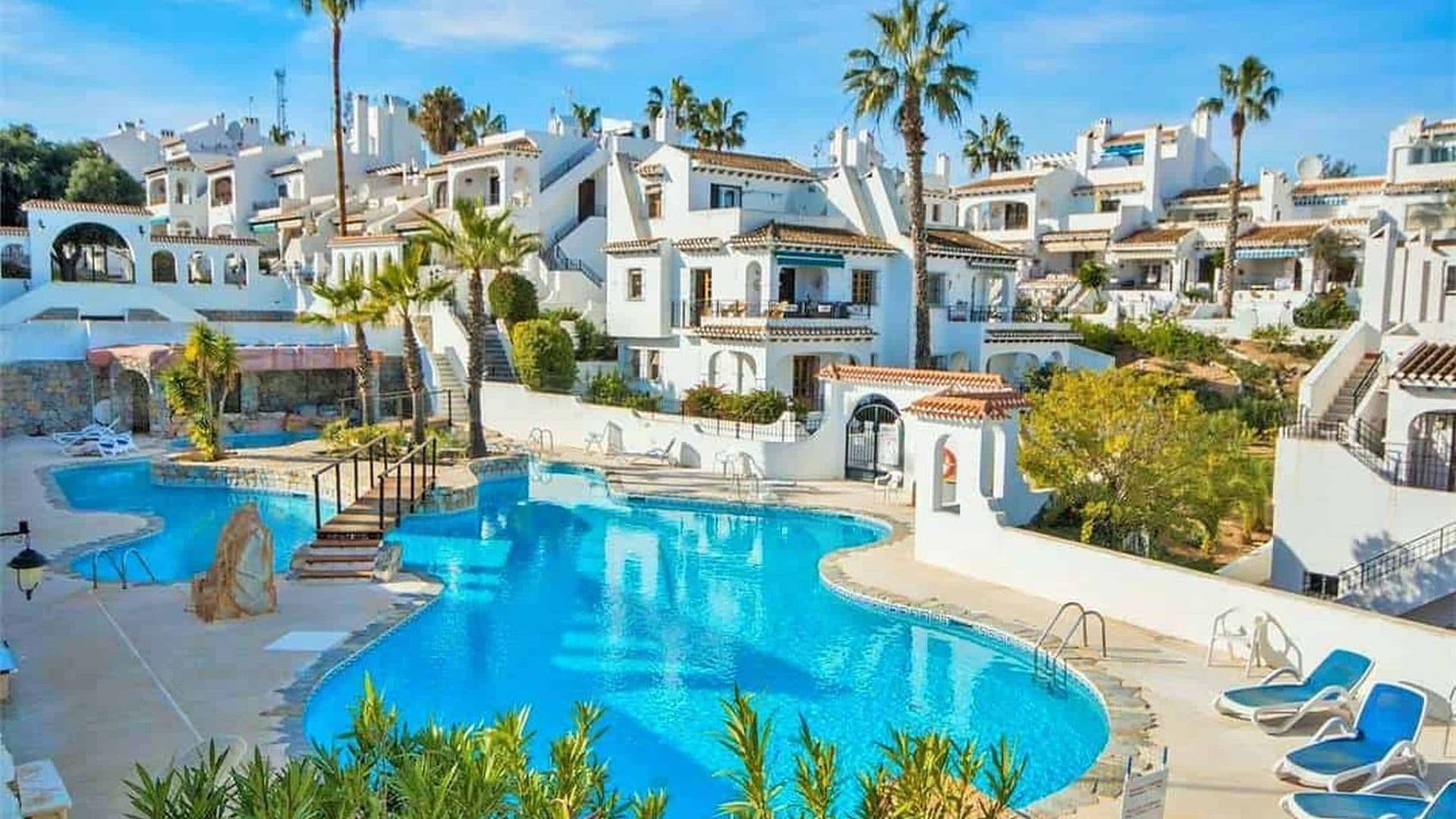 Waarom een woning kopen in Villamartín: Costa Blanca gids 2026 voor internationale kopers