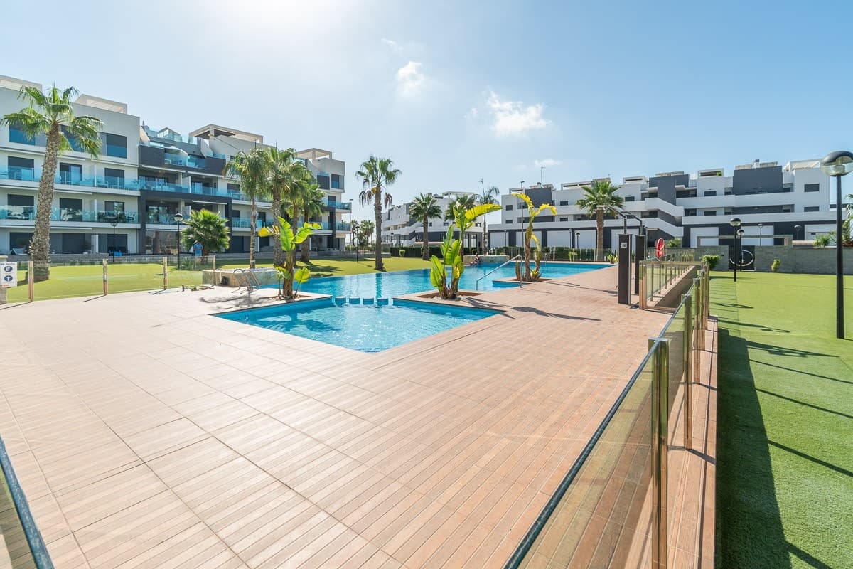 Apartamento Planta Media de 2 dormitorios en Urbanización El Raso - 45