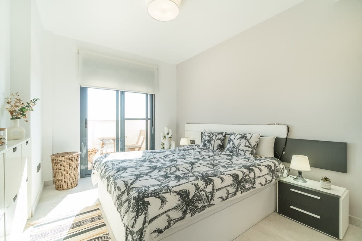 Apartamento Planta Media de 2 dormitorios en Urbanización El Raso - 14