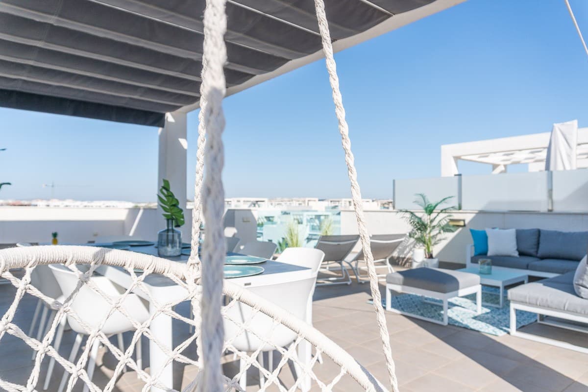Apartamento Planta Media de 2 dormitorios en Urbanización El Raso - 37