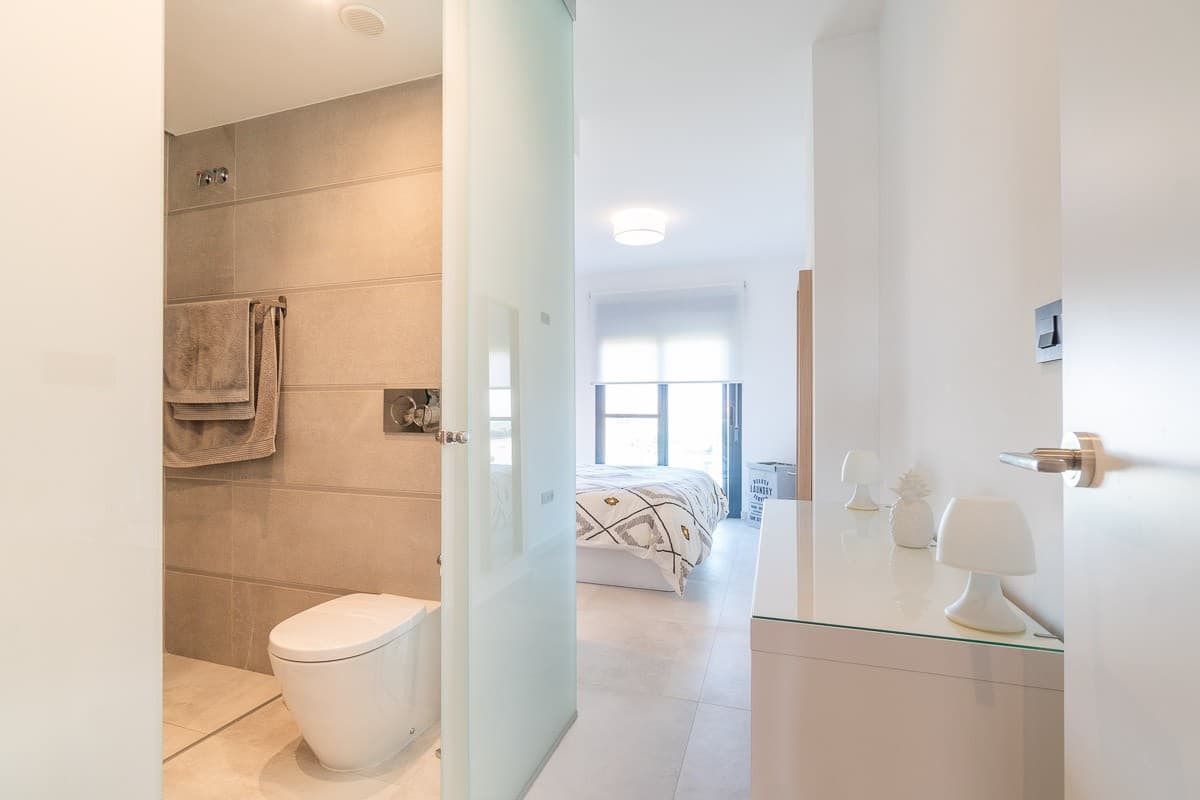 Apartamento Planta Media de 2 dormitorios en Urbanización El Raso - 18