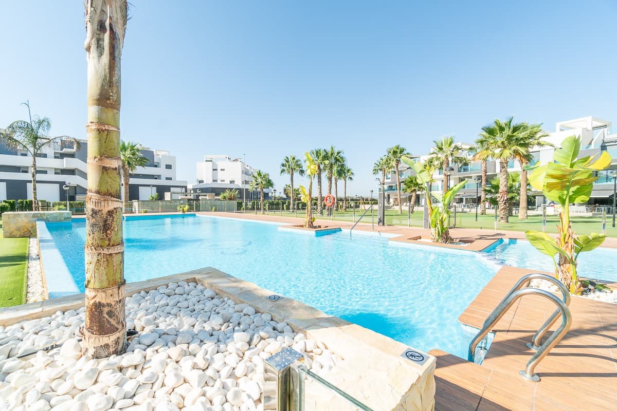 Apartamento Planta Media de 2 dormitorios en Urbanización El Raso - 32