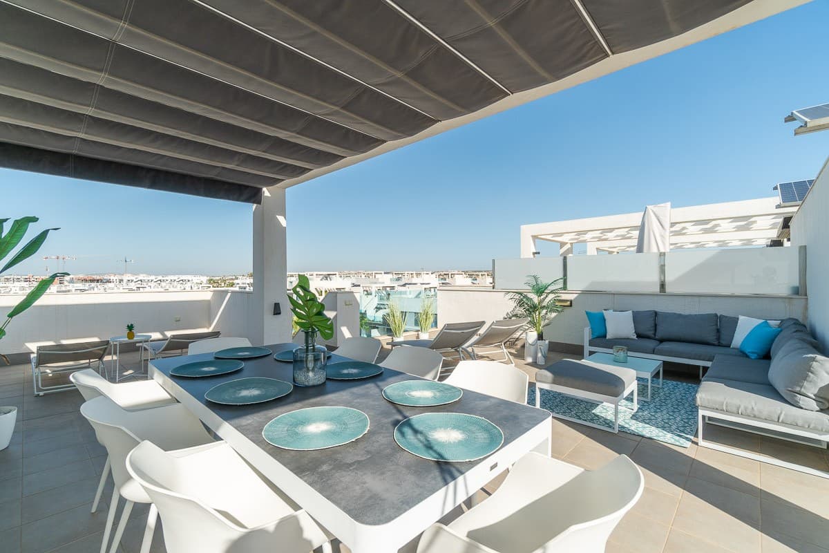 Apartamento Planta Media de 2 dormitorios en Urbanización El Raso - 30