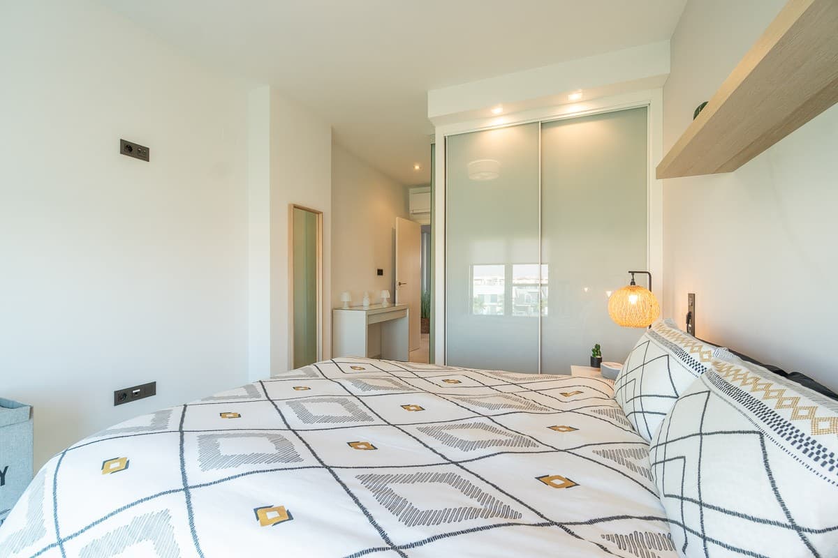 Apartamento Planta Media de 2 dormitorios en Urbanización El Raso - 23