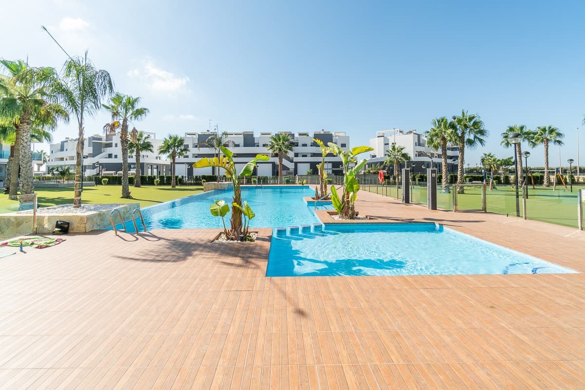 Apartamento Planta Media de 2 dormitorios en Urbanización El Raso - 43