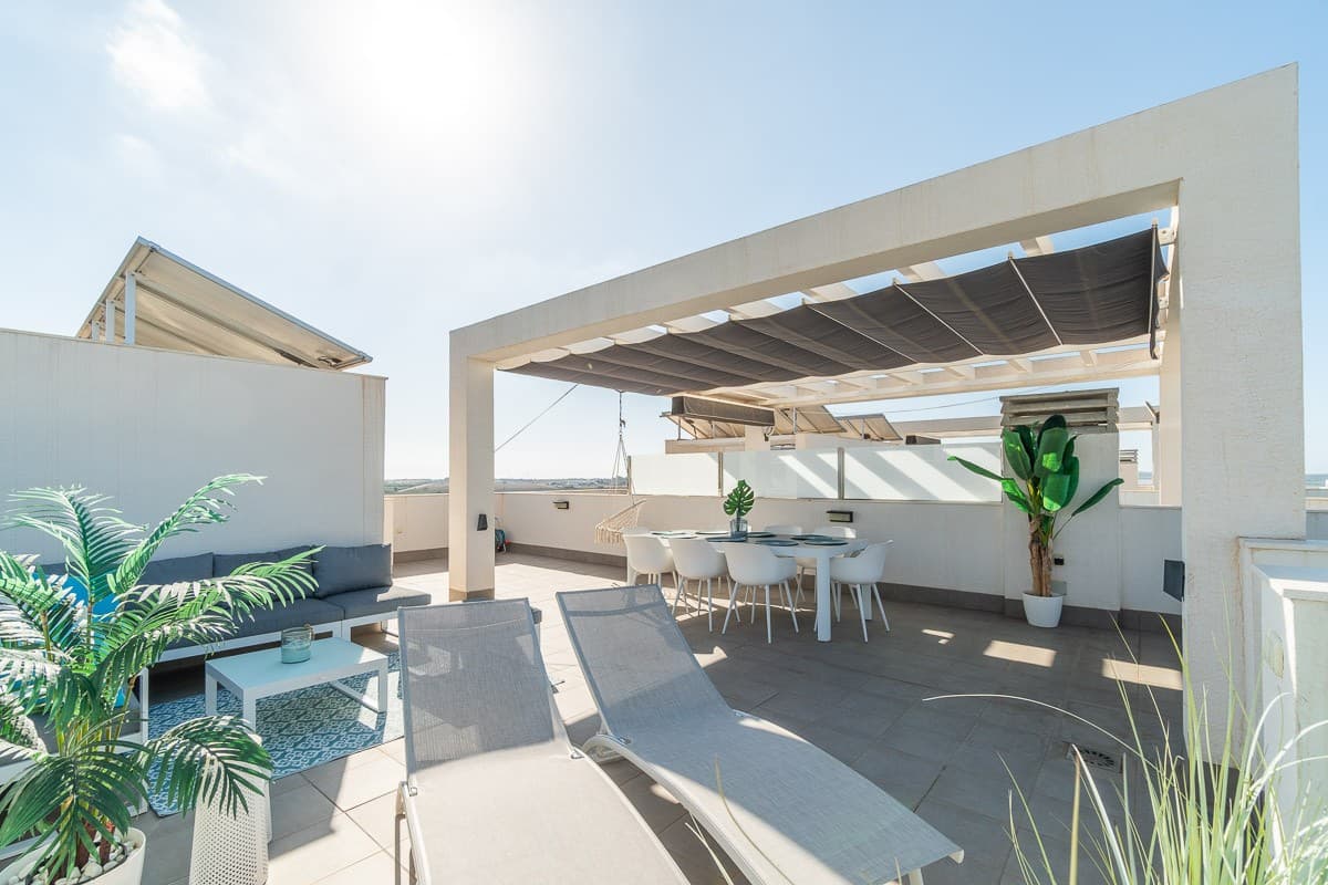 Apartamento Planta Media de 2 dormitorios en Urbanización El Raso - 28