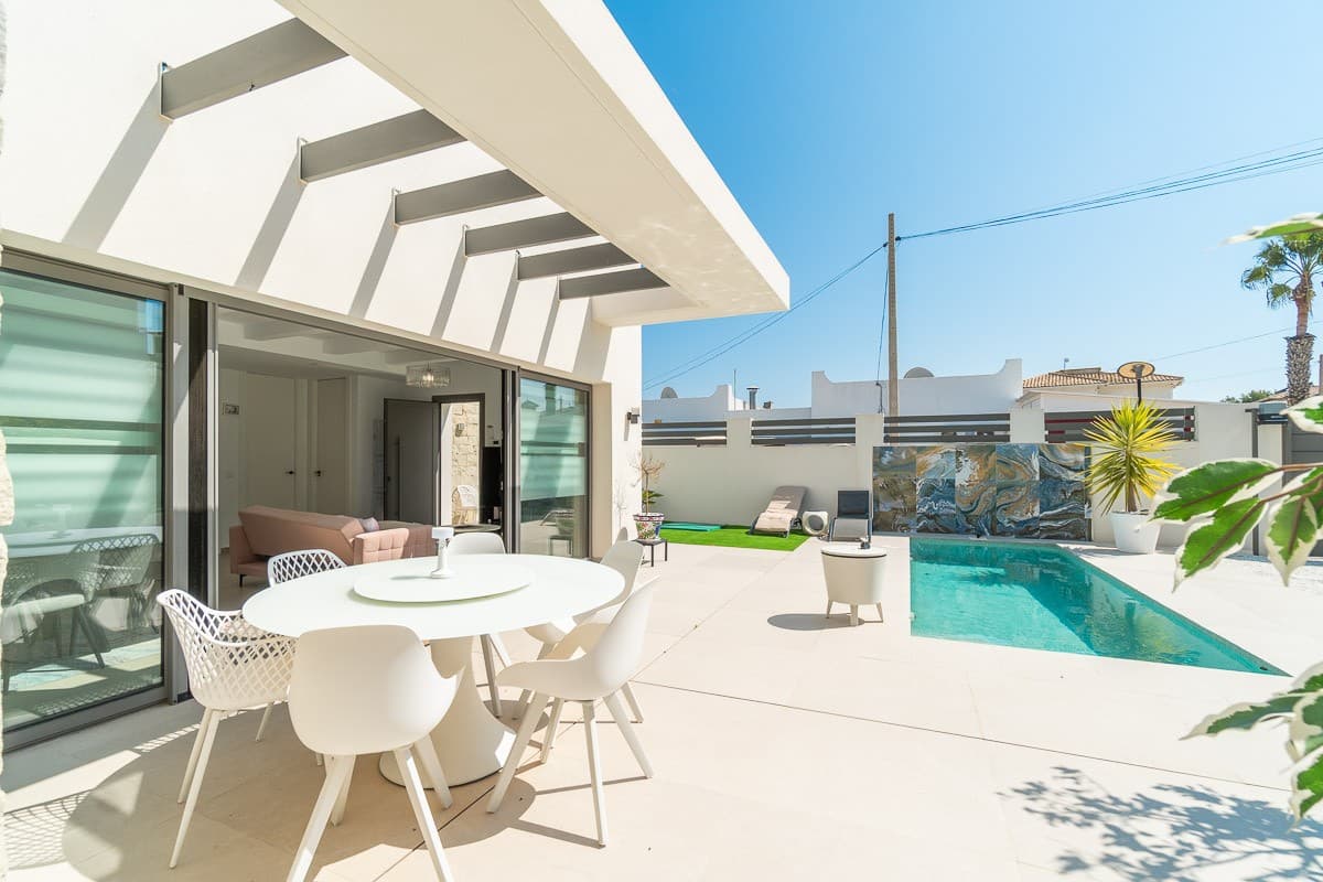 Vrijstaande Villa met 3 slaapkamers in Orihuela Costa - 23