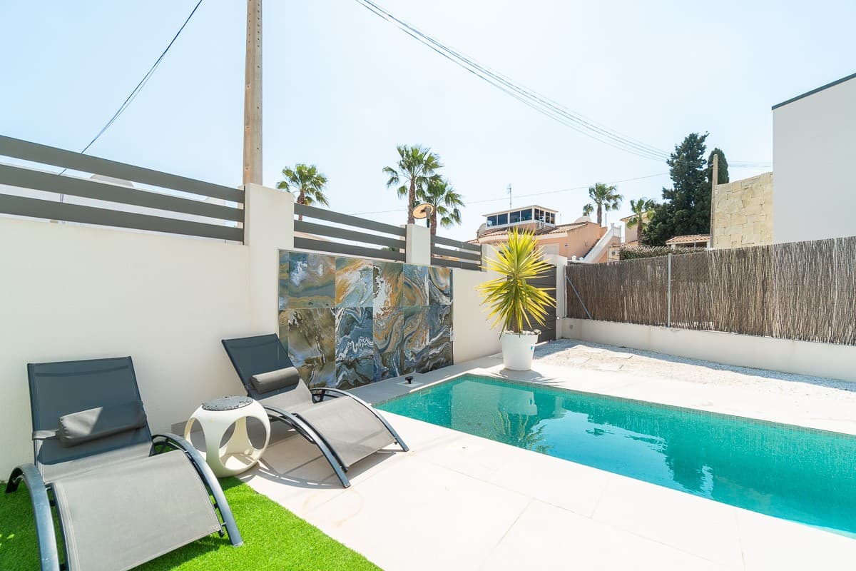 Vrijstaande Villa met 3 slaapkamers in Orihuela Costa - 31