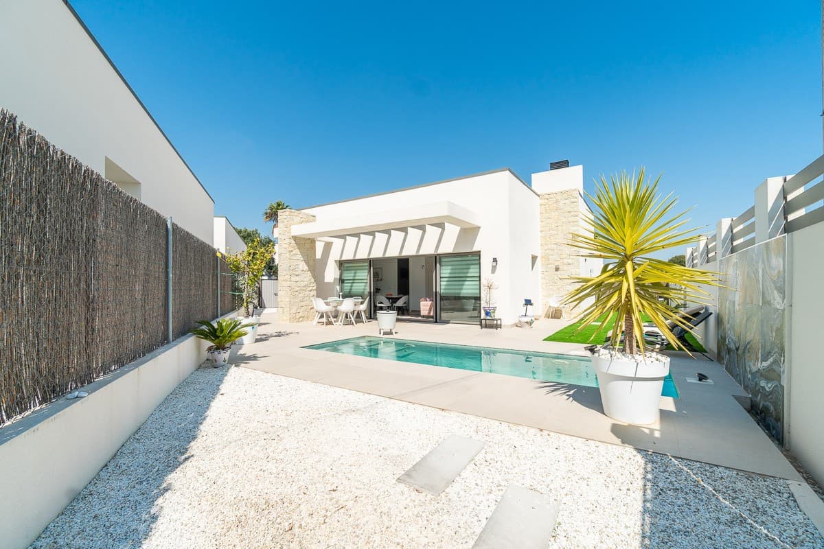 Vrijstaande Villa met 3 slaapkamers in Orihuela Costa - 22