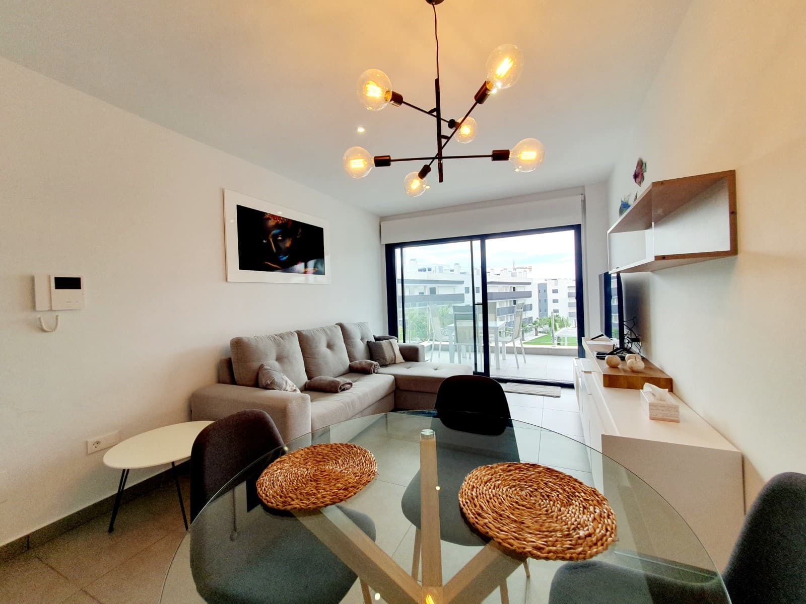 2 bed Middle Floor Apartment in Orihuela Costa - 7