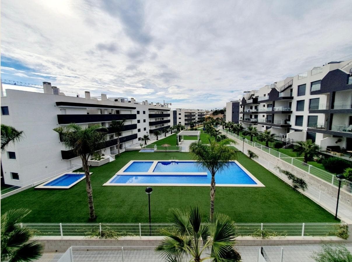 2 bed Middle Floor Apartment in Orihuela Costa - 17