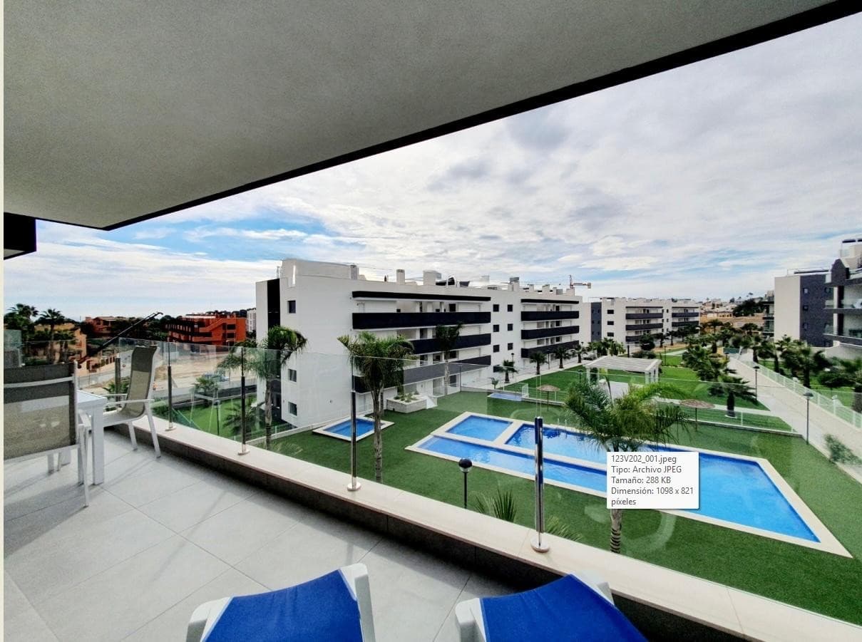 2 bed Middle Floor Apartment in Orihuela Costa - 12