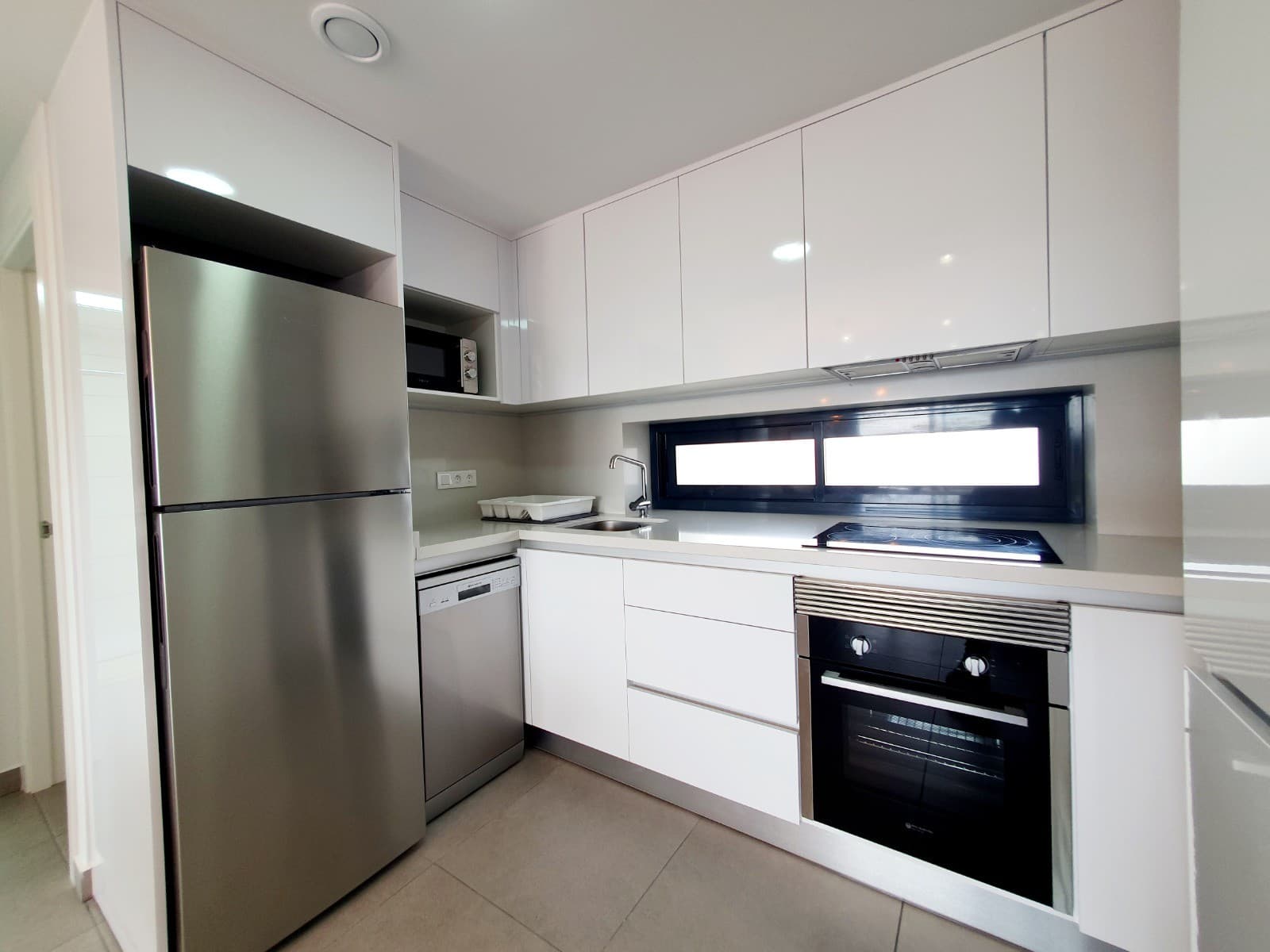 2 bed Middle Floor Apartment in Orihuela Costa - 4