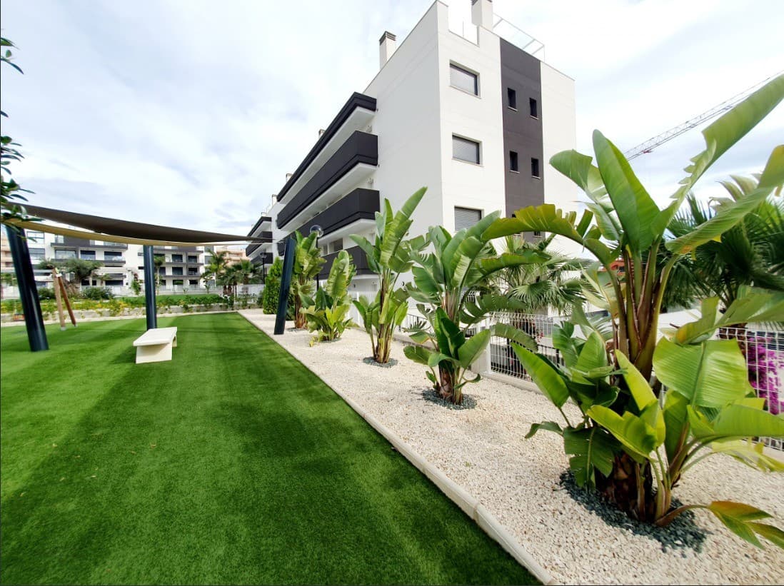 2 bed Middle Floor Apartment in Orihuela Costa - 1