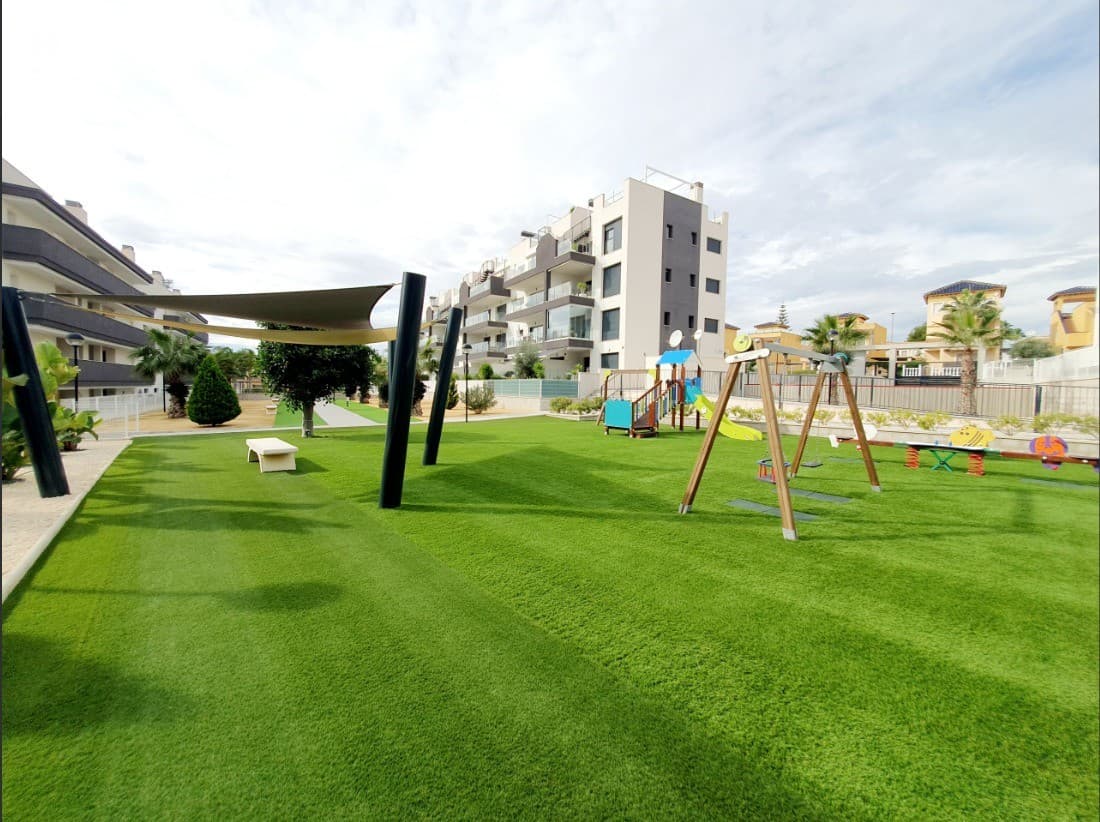 2 bed Middle Floor Apartment in Orihuela Costa - 28