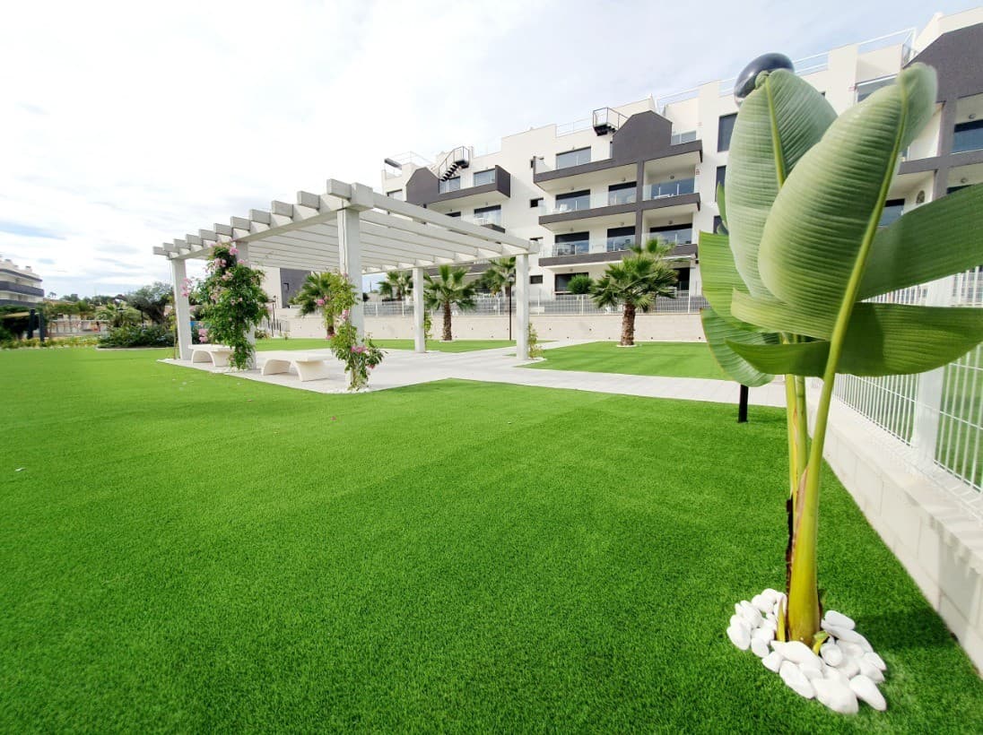 2 bed Middle Floor Apartment in Orihuela Costa - 26