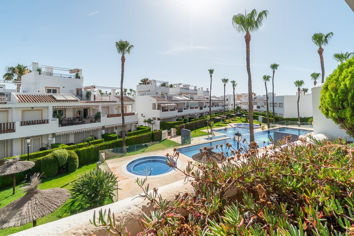 Apartamento Planta Media de 2 dormitorios en Orihuela Costa - 2