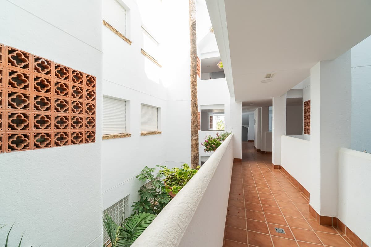 Apartamento Planta Media de 2 dormitorios en Orihuela Costa - 34