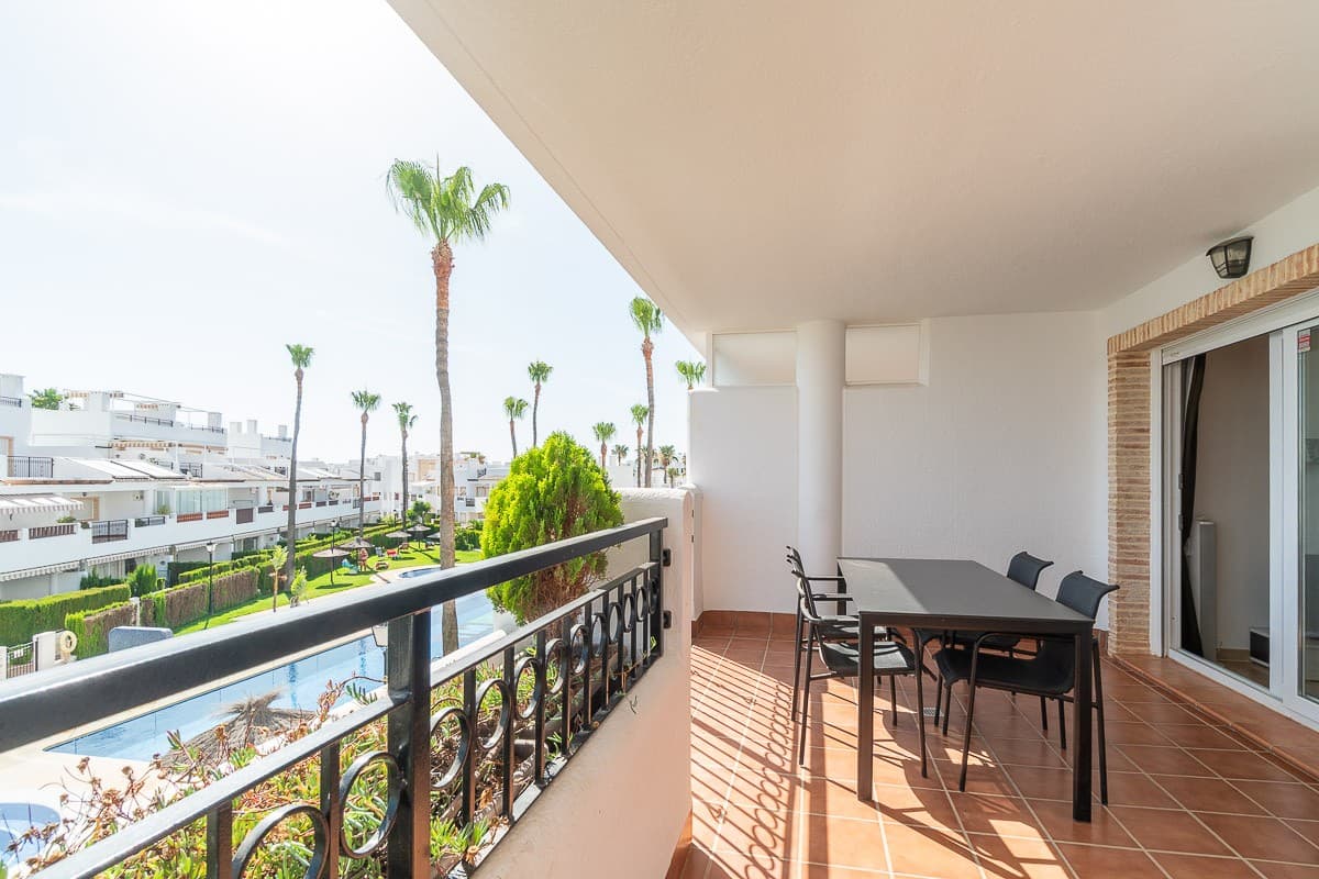 Apartamento Planta Media de 2 dormitorios en Orihuela Costa - 3