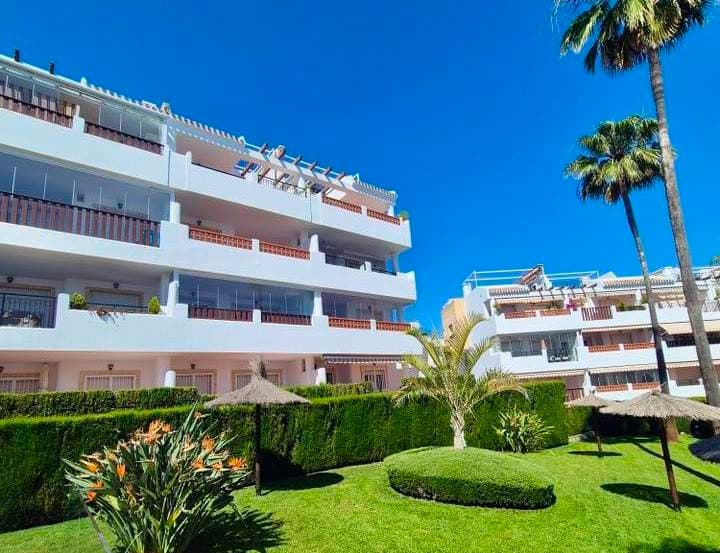 Apartamento Planta Media de 2 dormitorios en Orihuela Costa - 39