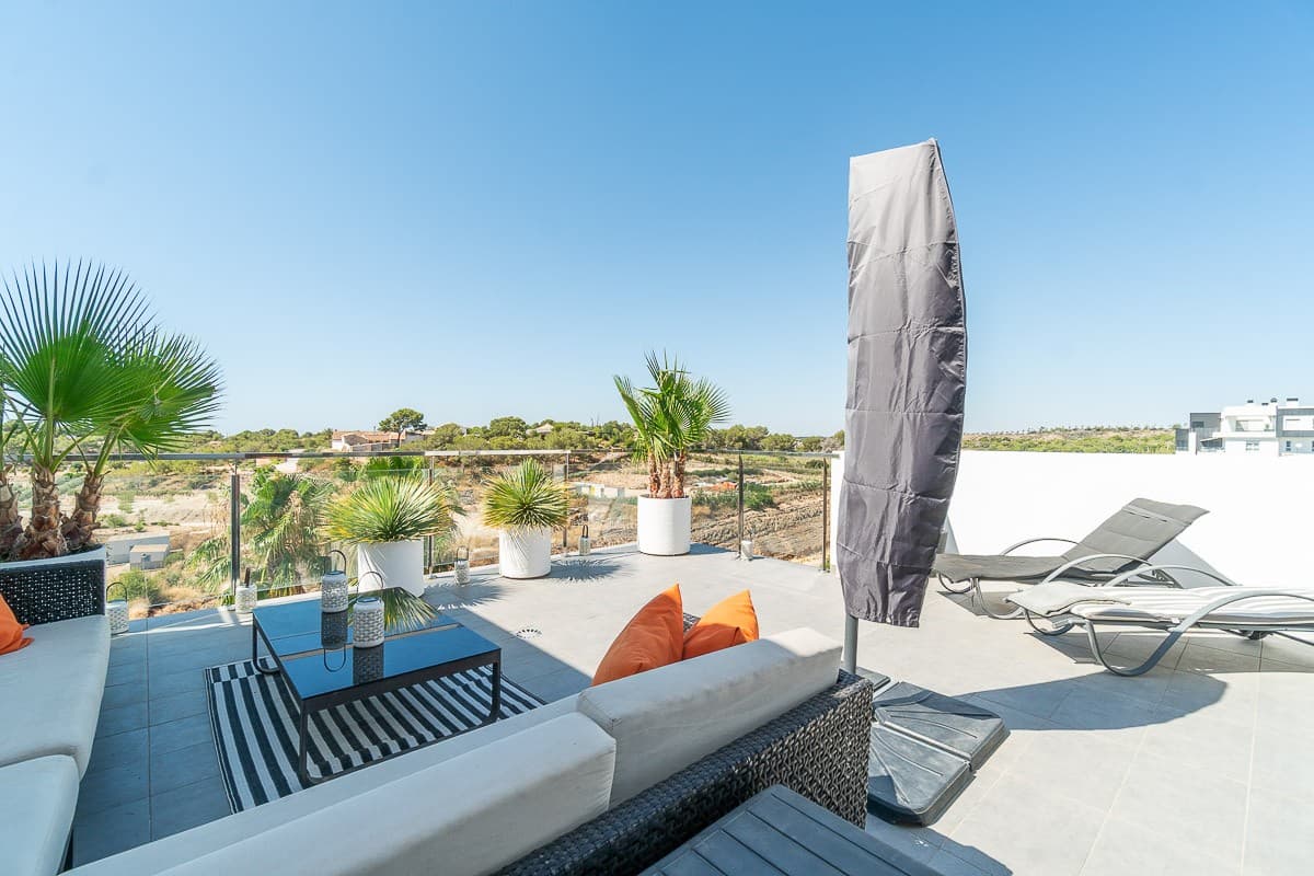 3 bed Penthouse in Villamartin - 38