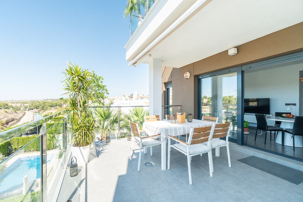 3 bed Penthouse in Villamartin - 1