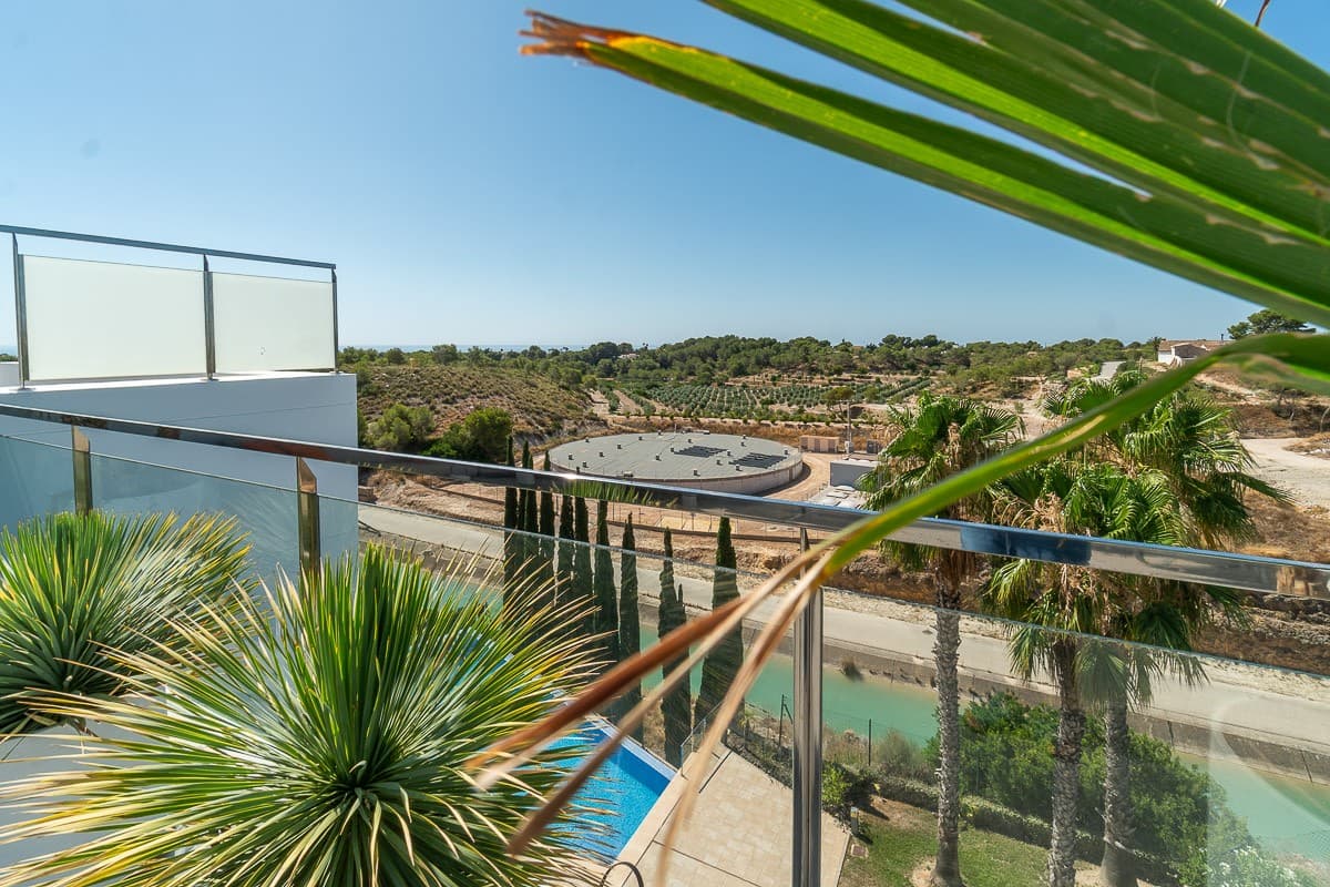 3 bed Penthouse in Villamartin - 43