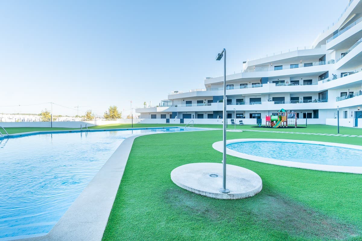 2 bed Middle Floor Apartment in San Miguel de Salinas - 7
