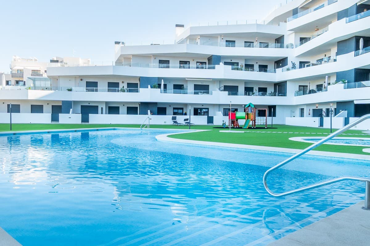 2 bed Middle Floor Apartment in San Miguel de Salinas - 6
