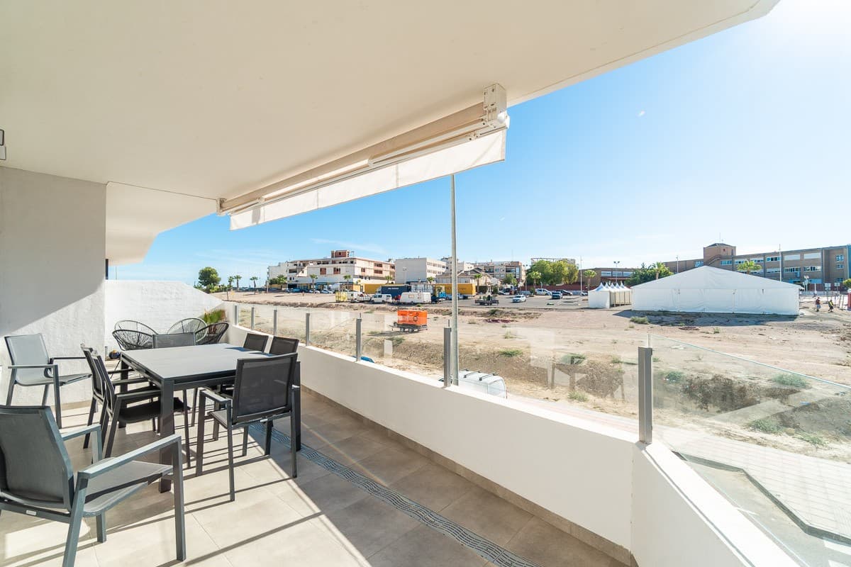 2 bed Middle Floor Apartment in San Miguel de Salinas - 32