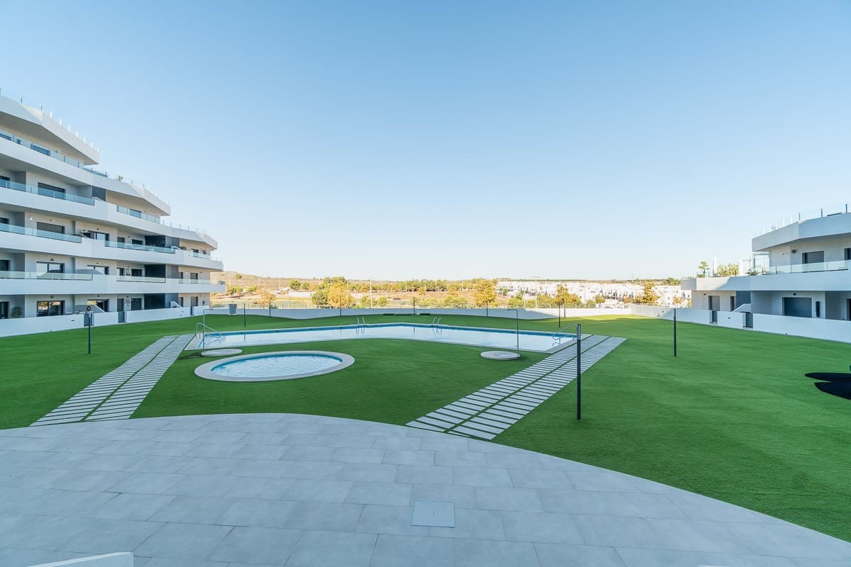 2 bed Middle Floor Apartment in San Miguel de Salinas - 10