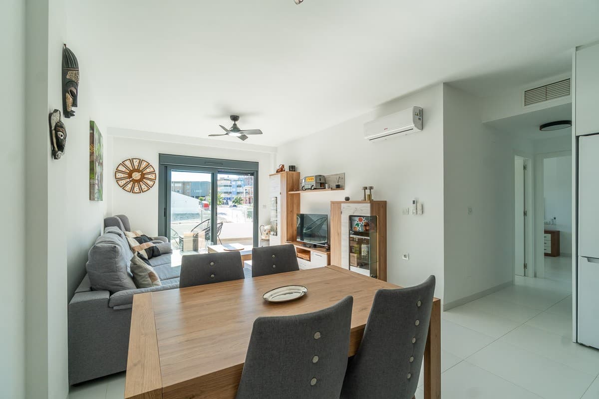 2 bed Middle Floor Apartment in San Miguel de Salinas - 12