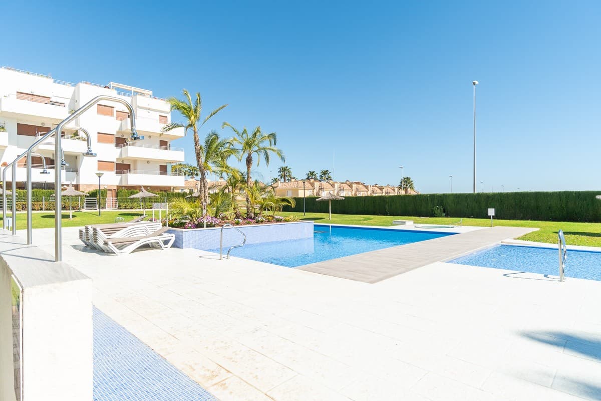 Apartamento Planta Media de 2 dormitorios en Orihuela Costa - 29