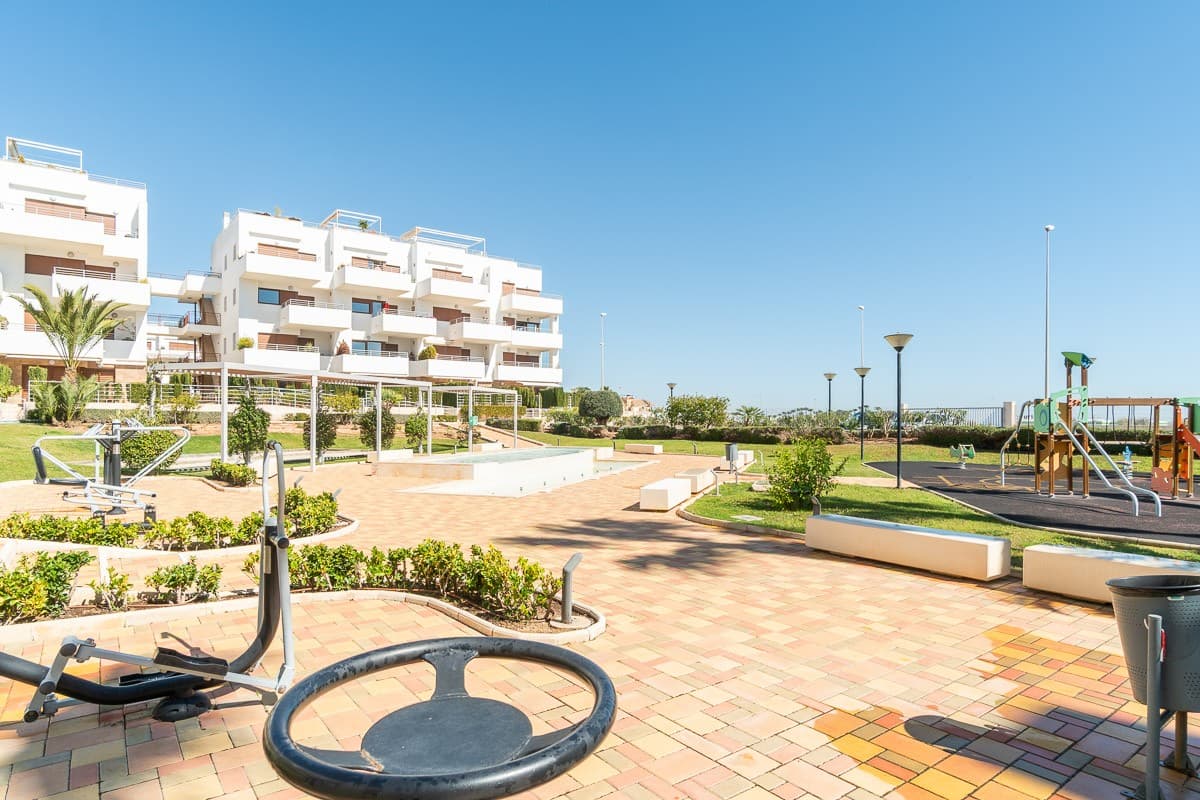 Apartamento Planta Media de 2 dormitorios en Orihuela Costa - 25