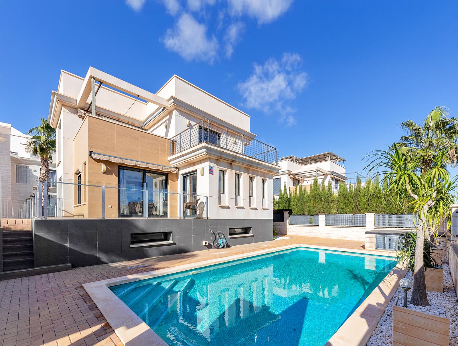 5 bed Detached Villa in Orihuela Costa - 2