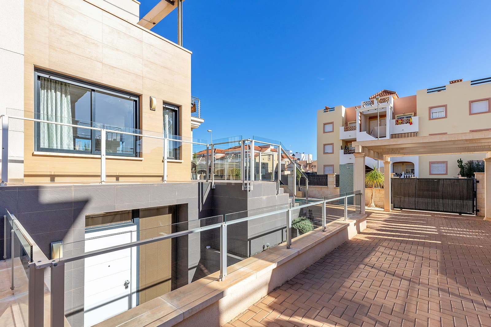 5 bed Detached Villa in Orihuela Costa - 38