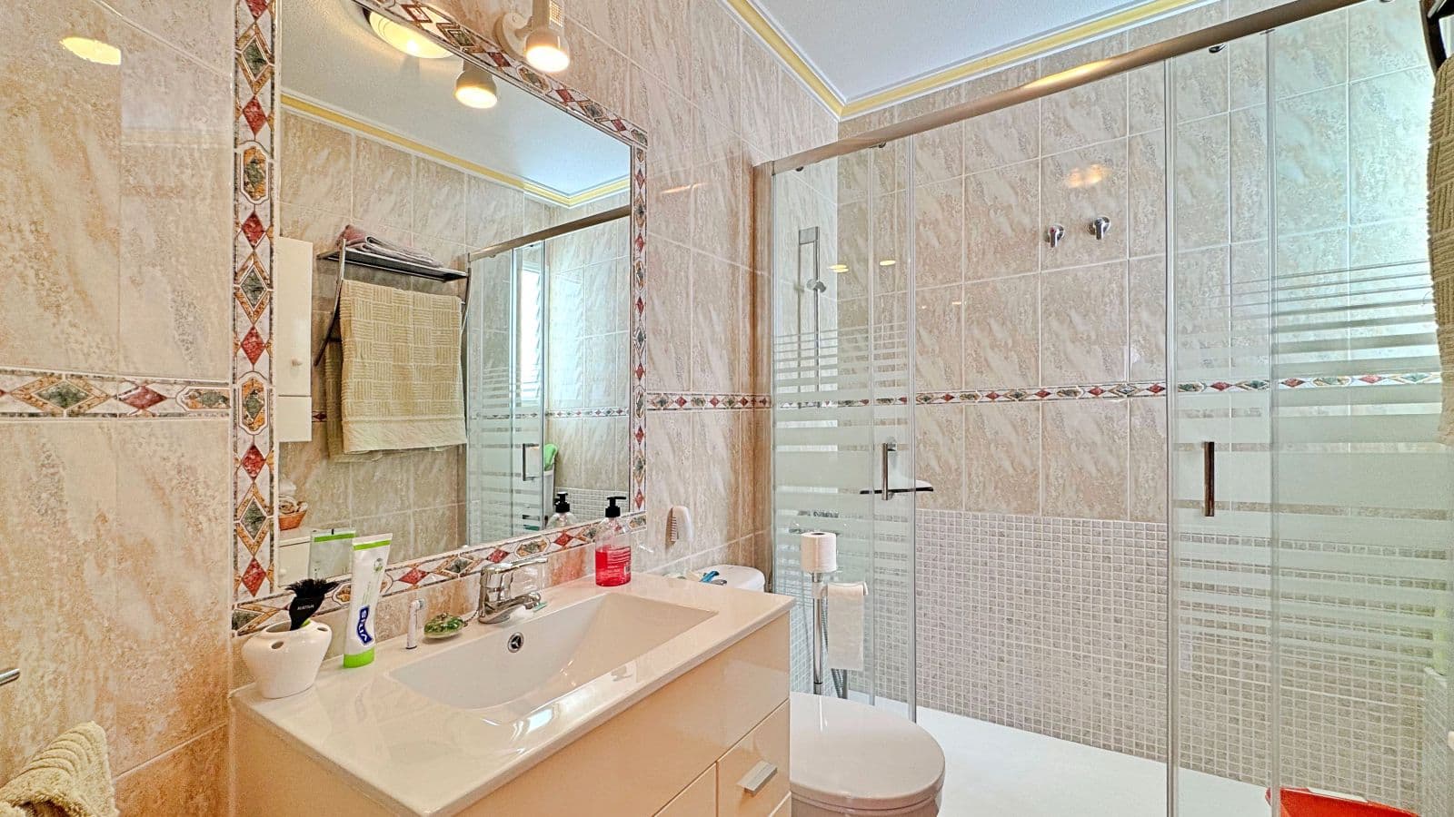 Apartamento Planta Media de 2 dormitorios en Orihuela Costa - 18