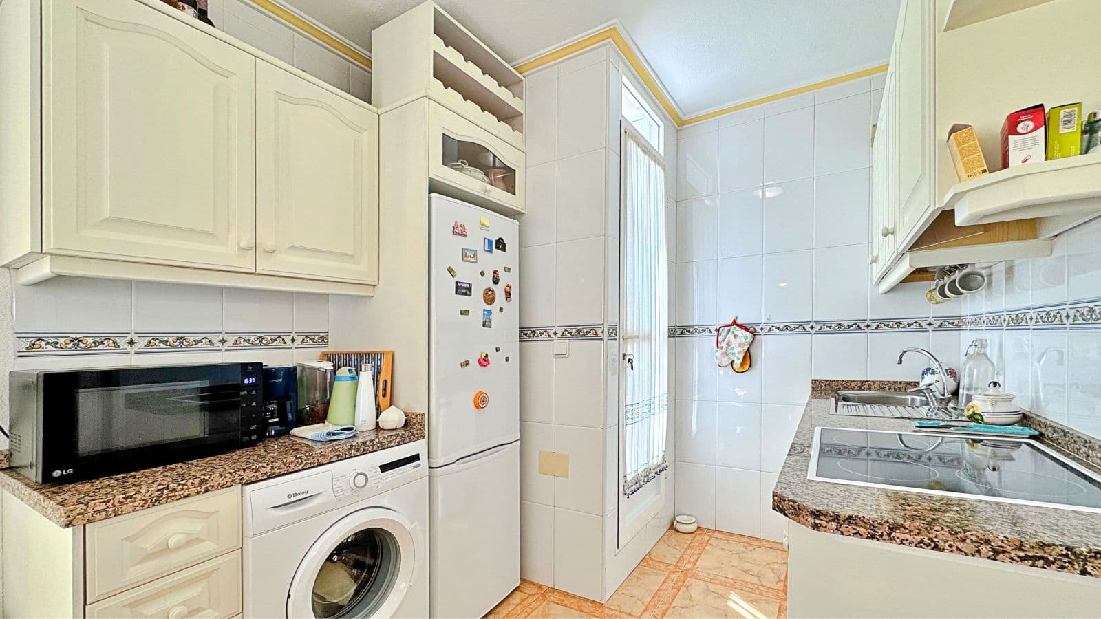 Apartamento Planta Media de 2 dormitorios en Orihuela Costa - 20