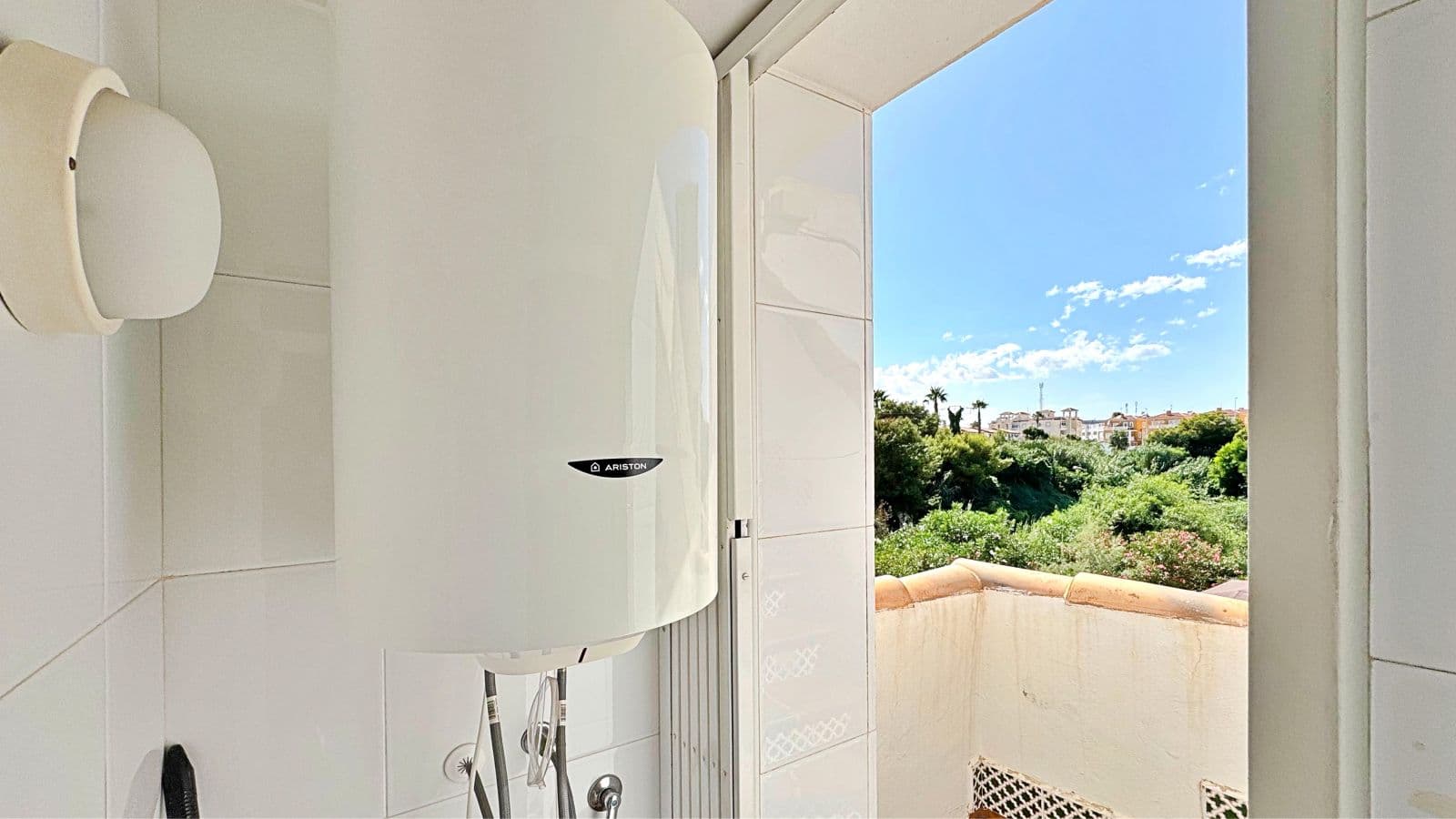 Apartamento Planta Media de 2 dormitorios en Orihuela Costa - 24