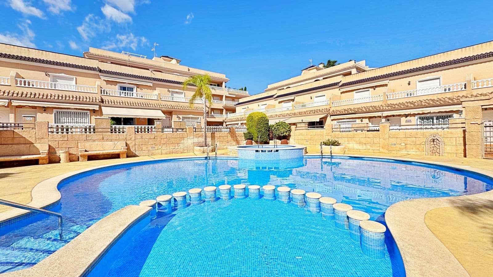 Adosada de 3 dormitorios en Orihuela Costa - 39