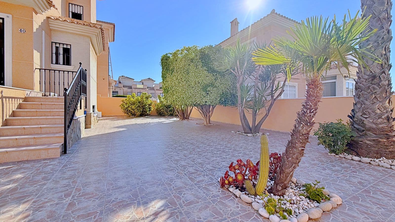 Villa - Chalet de 4 dormitorios en Orihuela - 3