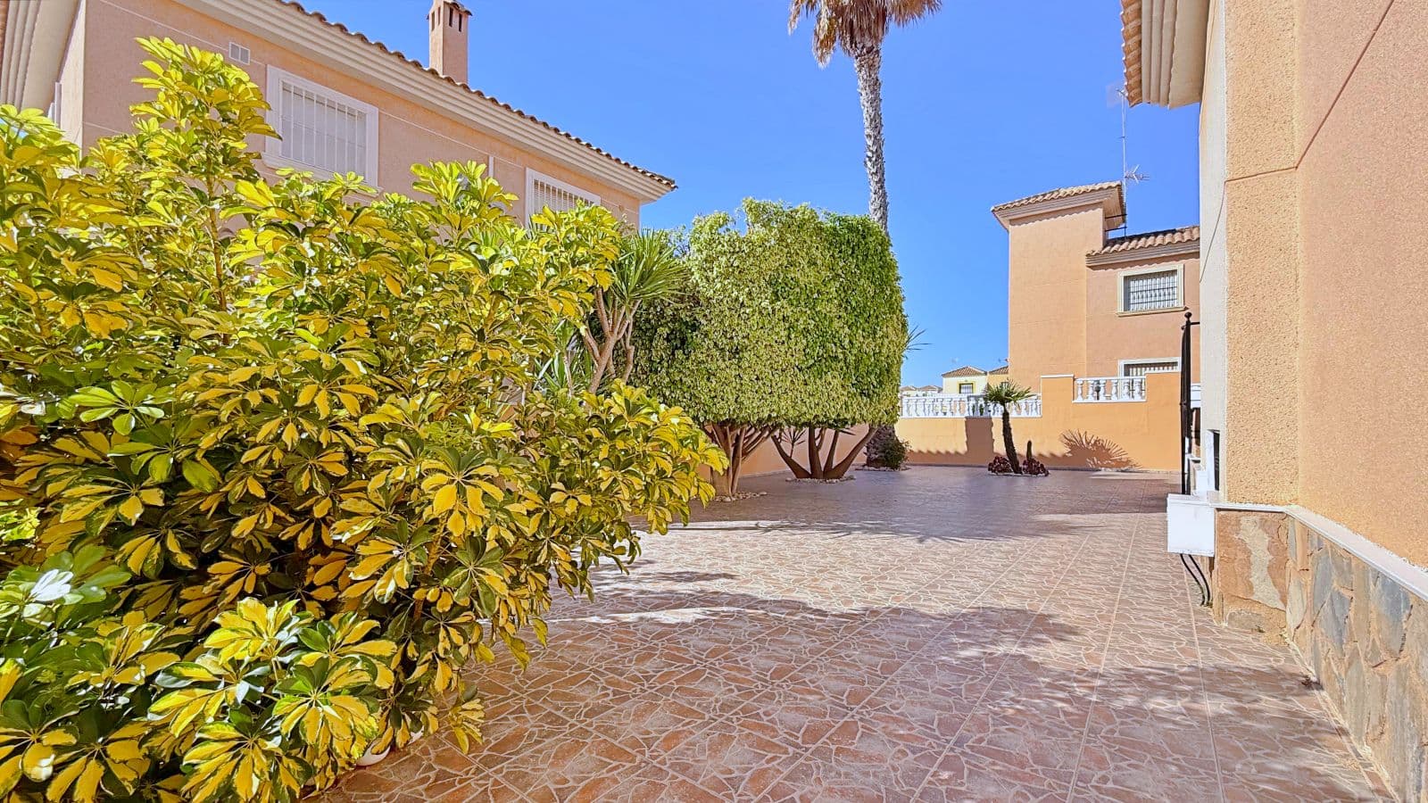 Villa - Chalet de 4 dormitorios en Orihuela - 5
