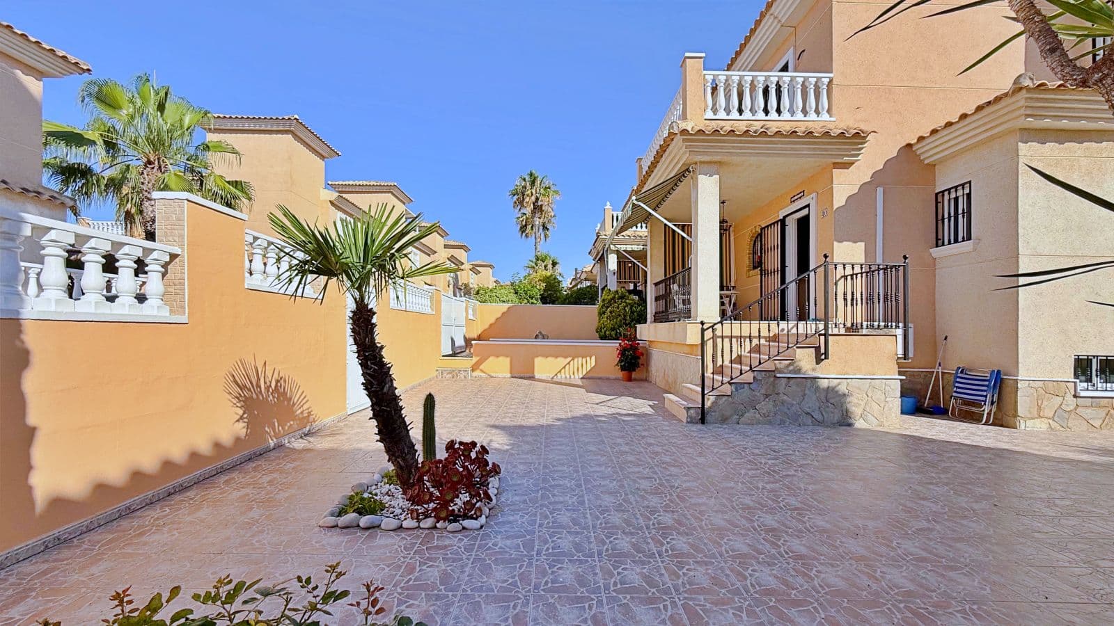 Villa - Chalet de 4 dormitorios en Orihuela - 8