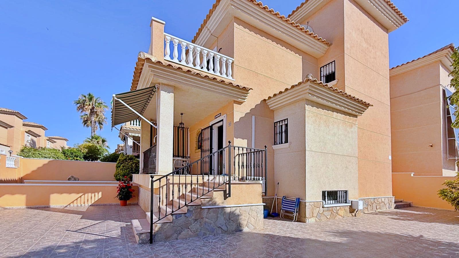 Villa - Chalet de 4 dormitorios en Orihuela - 9