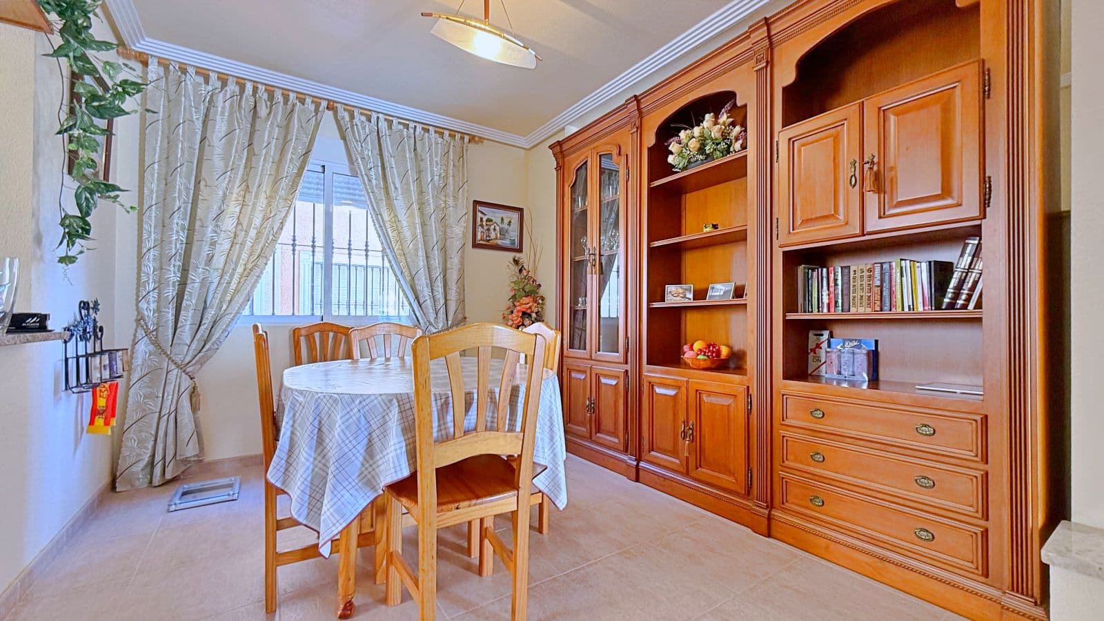 Villa - Chalet de 4 dormitorios en Orihuela - 12