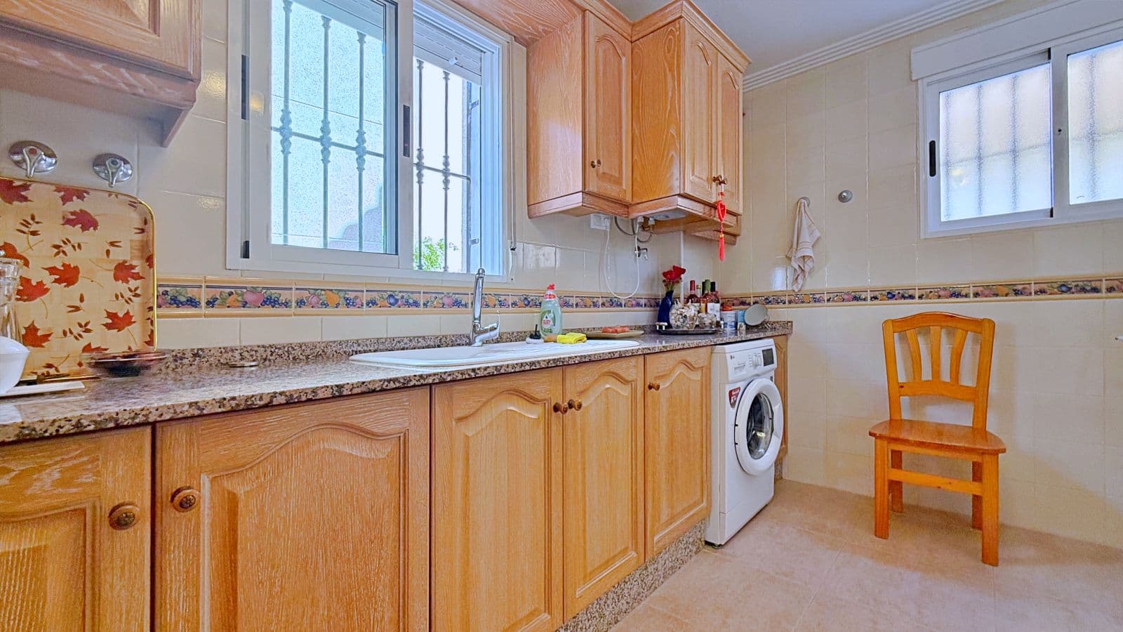 Villa - Chalet de 4 dormitorios en Orihuela - 14
