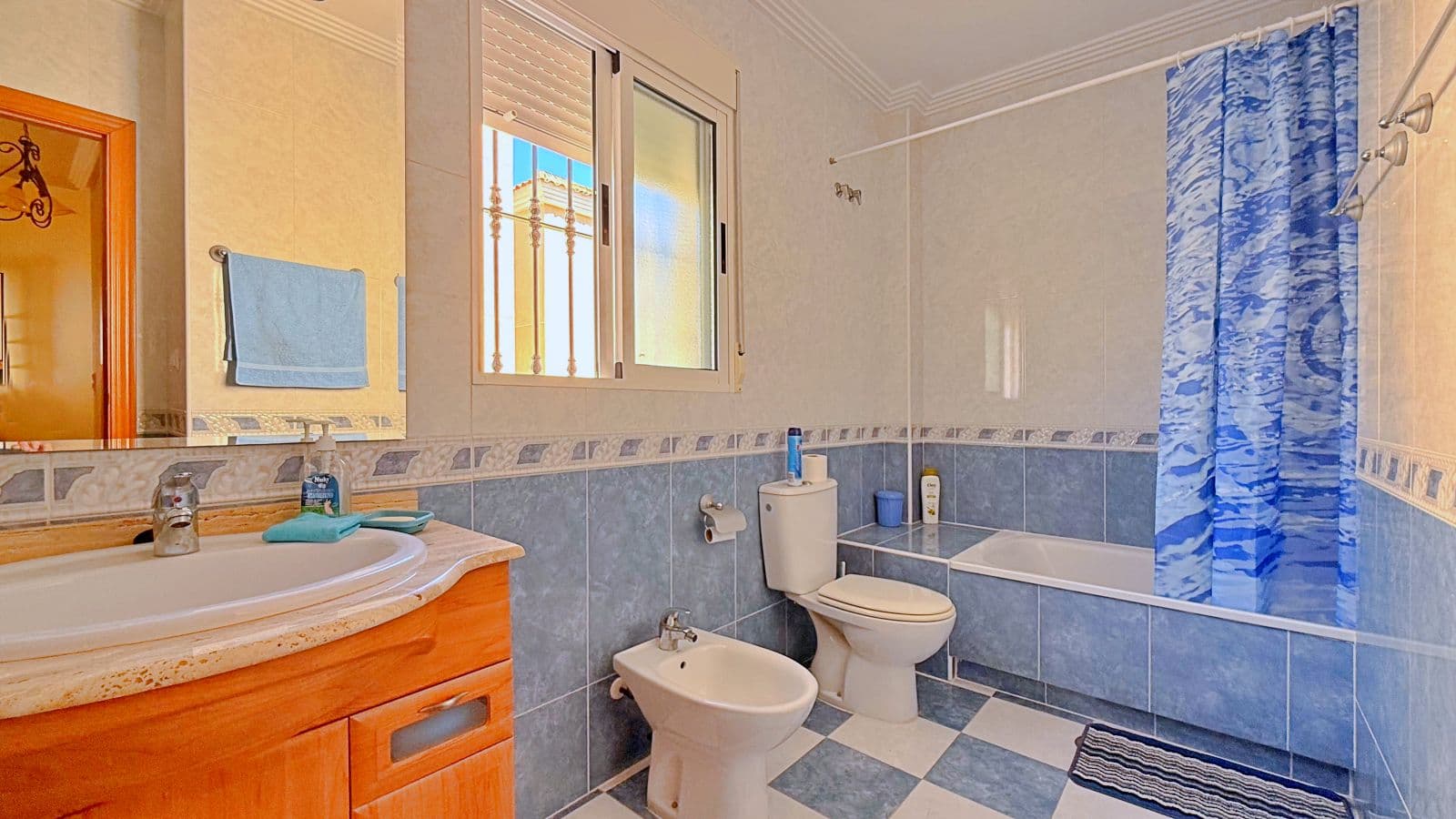 Villa - Chalet de 4 dormitorios en Orihuela - 35