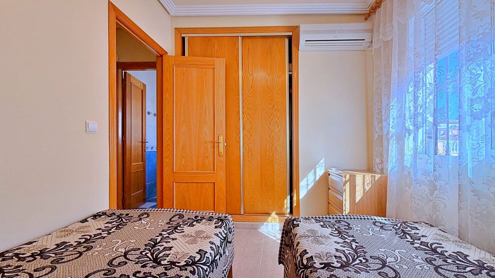 Villa - Chalet de 4 dormitorios en Orihuela - 40