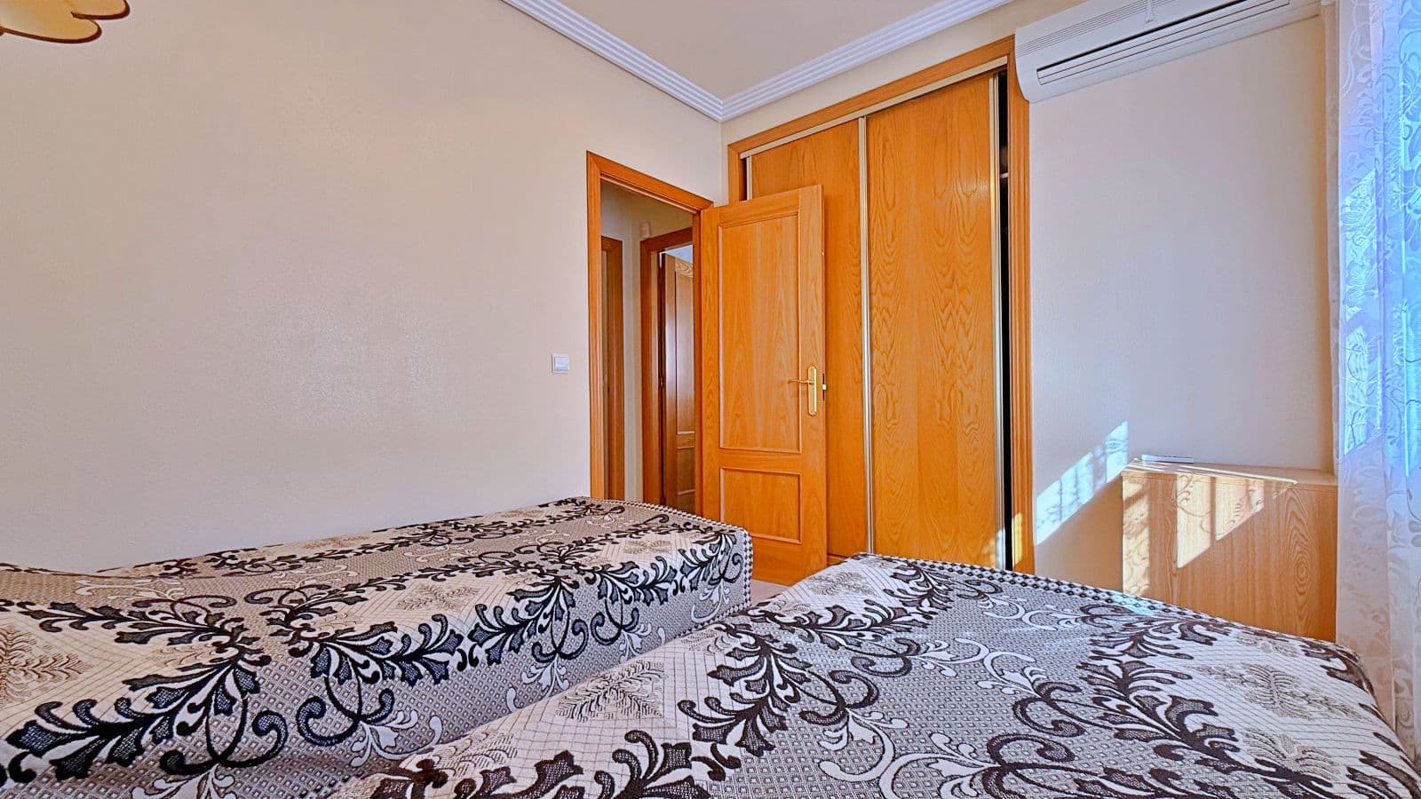 Villa - Chalet de 4 dormitorios en Orihuela - 41