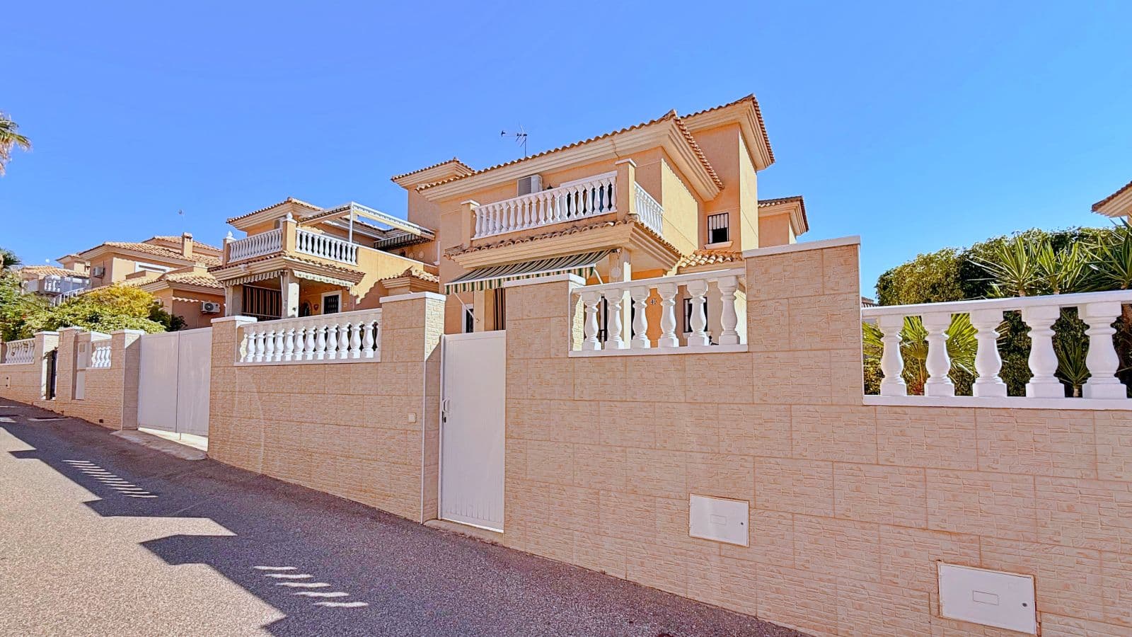 Villa - Chalet de 4 dormitorios en Orihuela - 49
